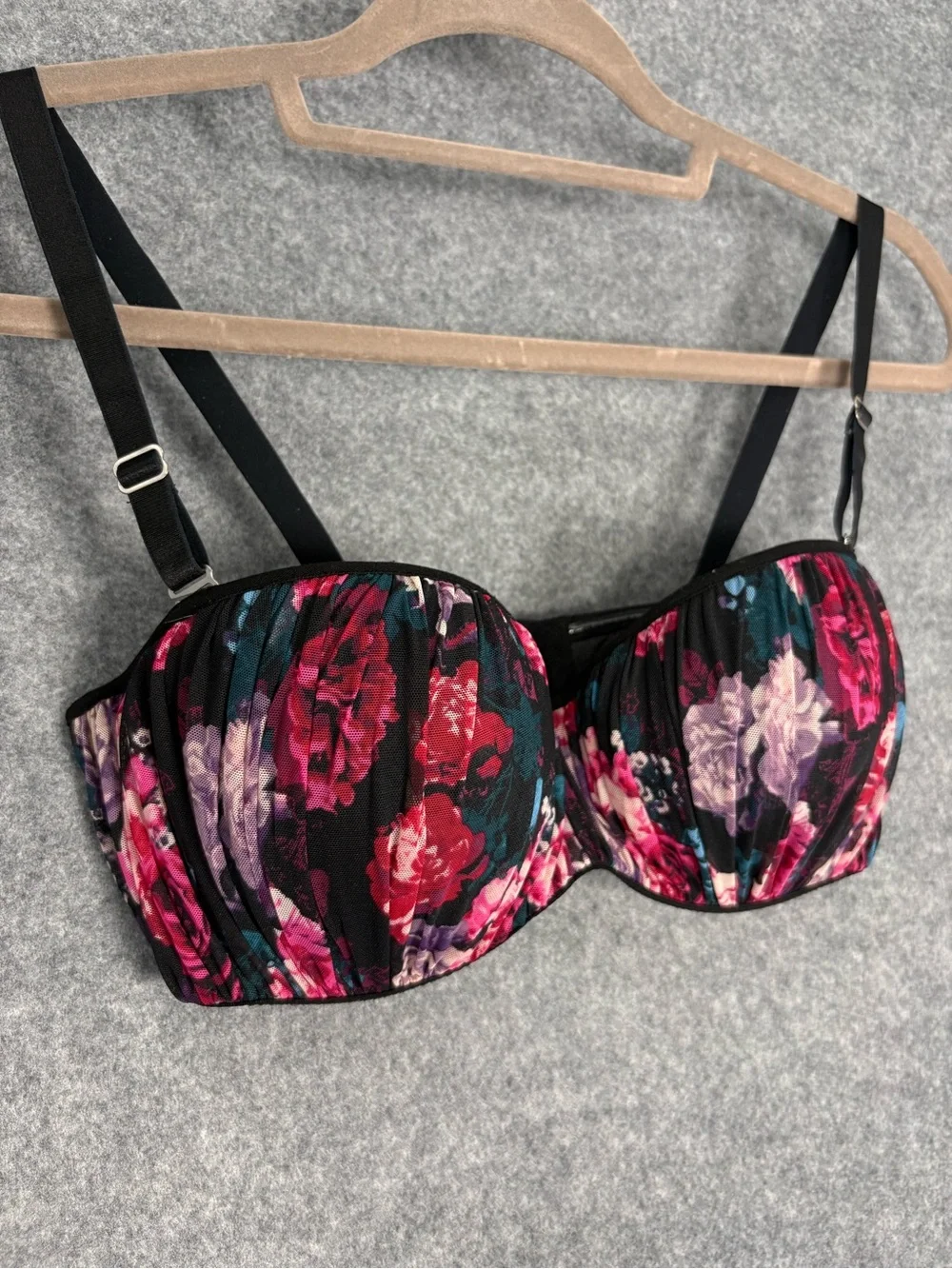 H&M Floral Strapless Convertible Balconette Bra 36D Black Pink Underwire